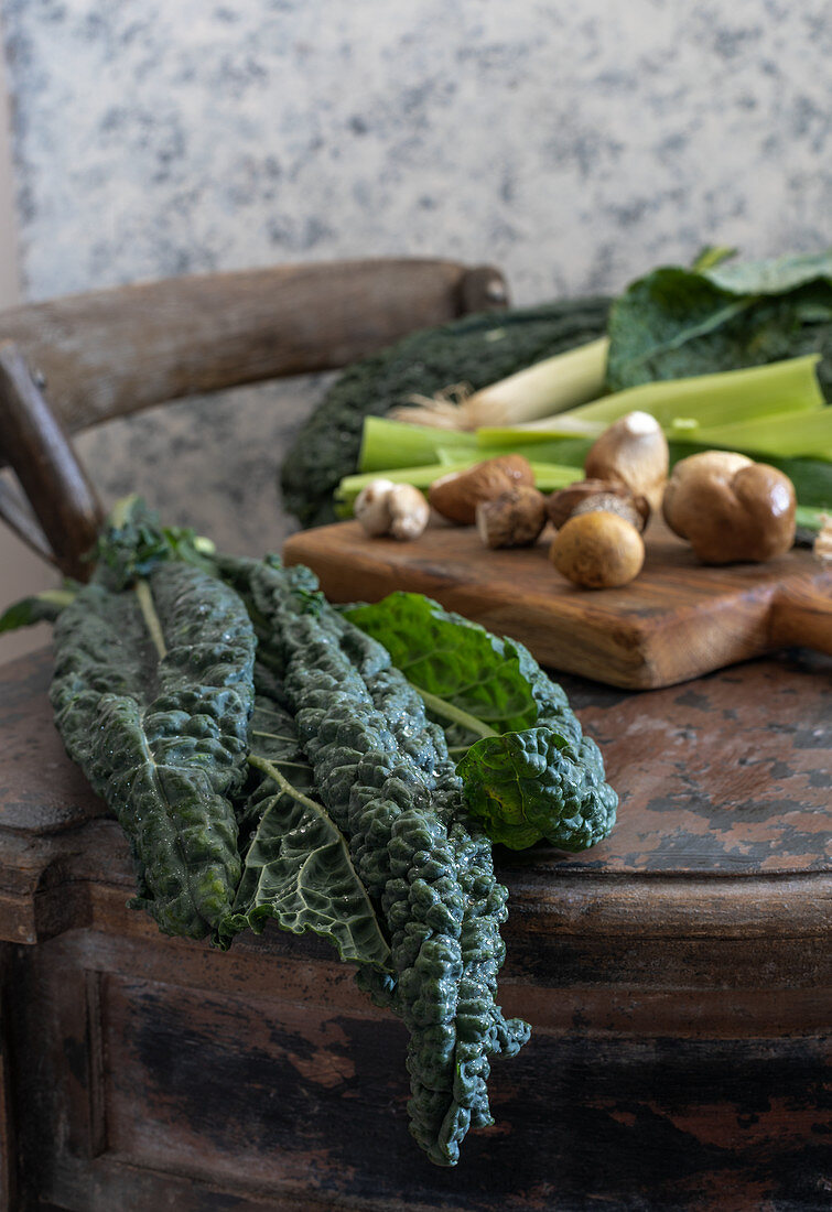 Palm kale, porcini mushrooms and leek