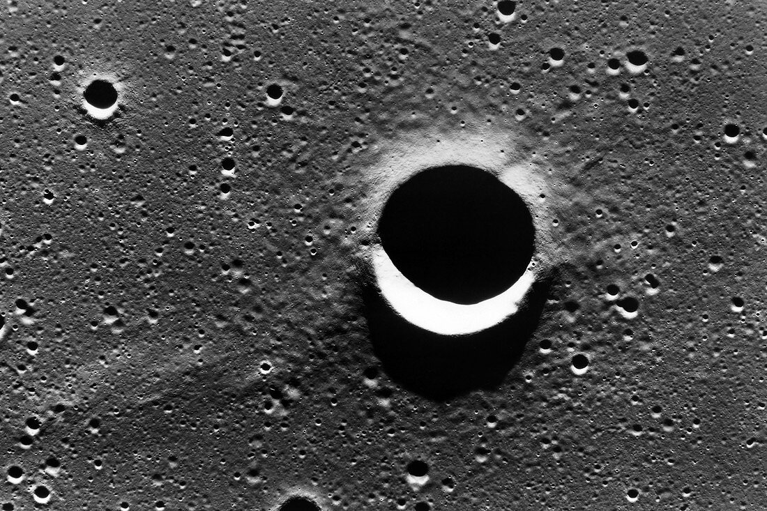 Lunar surface, Apollo 17 image