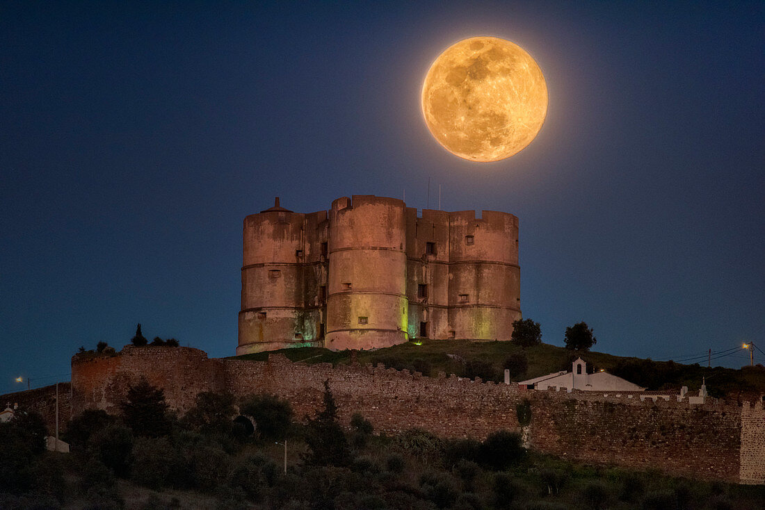 Supermoon over Tower of Evoramonte