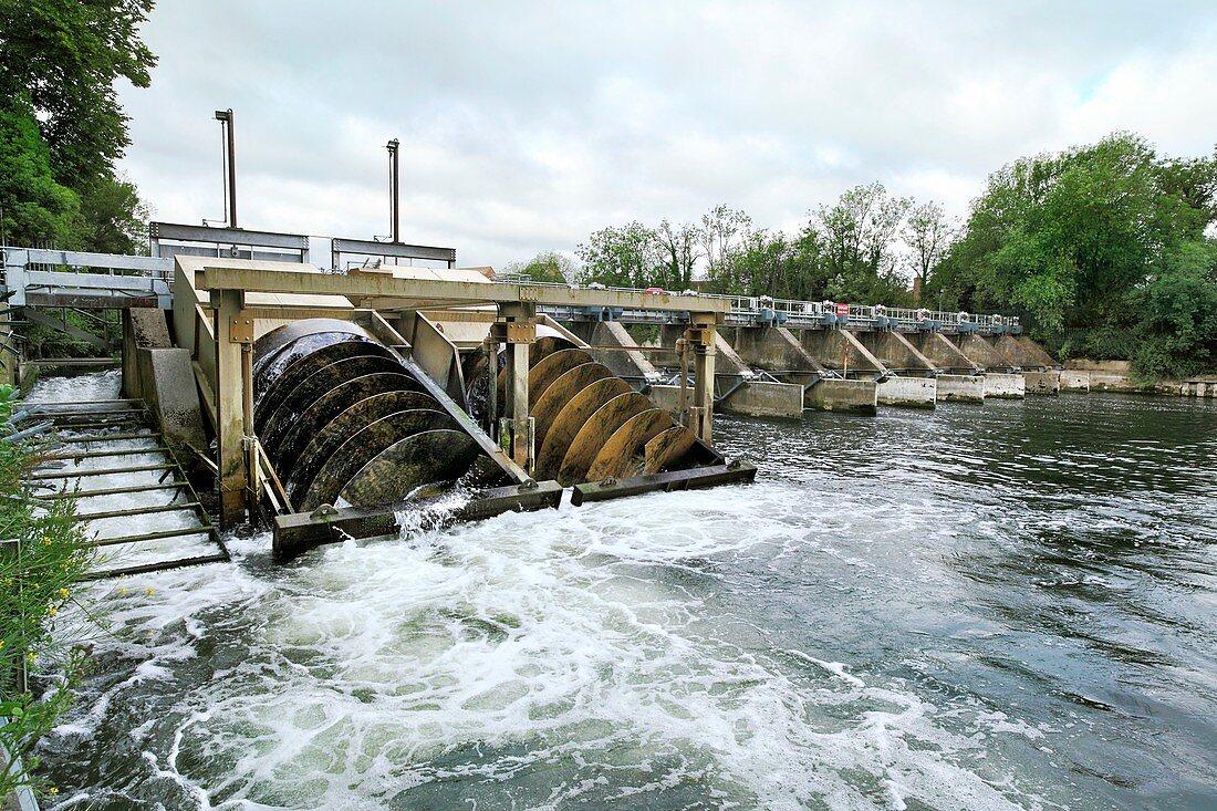 Romney Weir hydroelectric power scheme