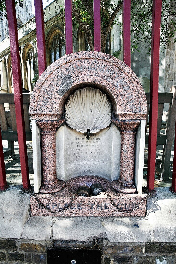 London's first public drinking water fountain