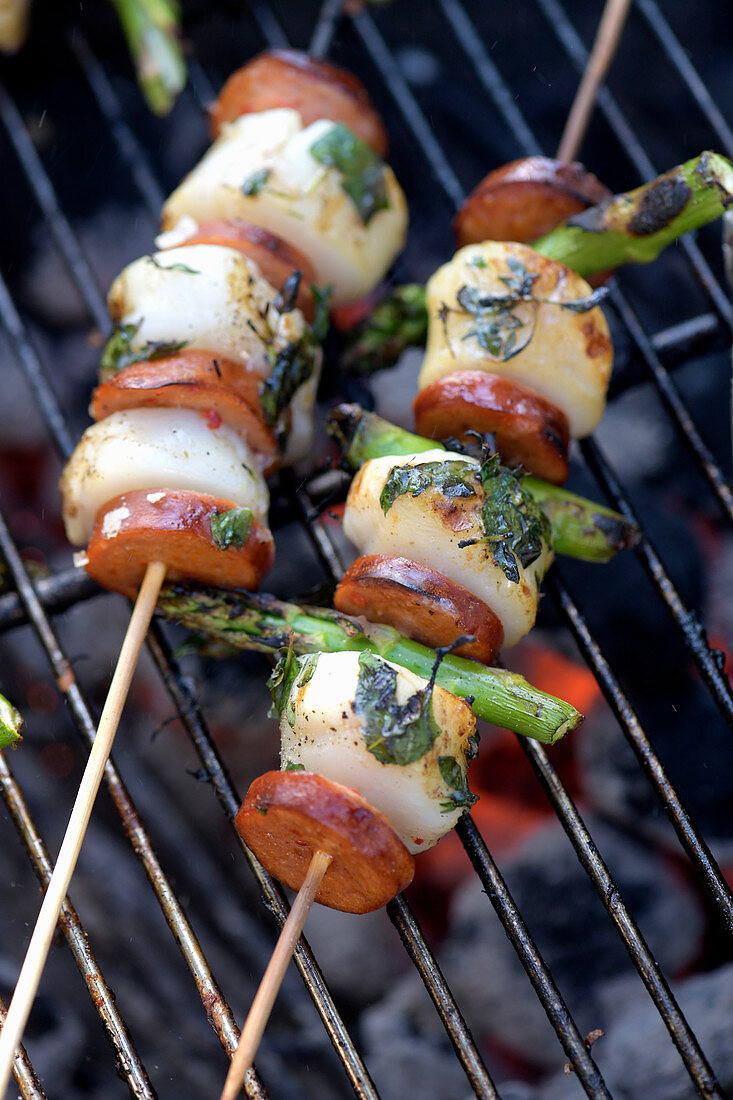 Grilled scallops with chorizo and asparagus