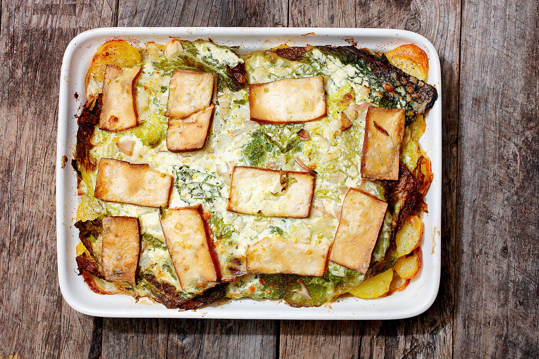 Savoy cabbage bake with potatoes and tofu