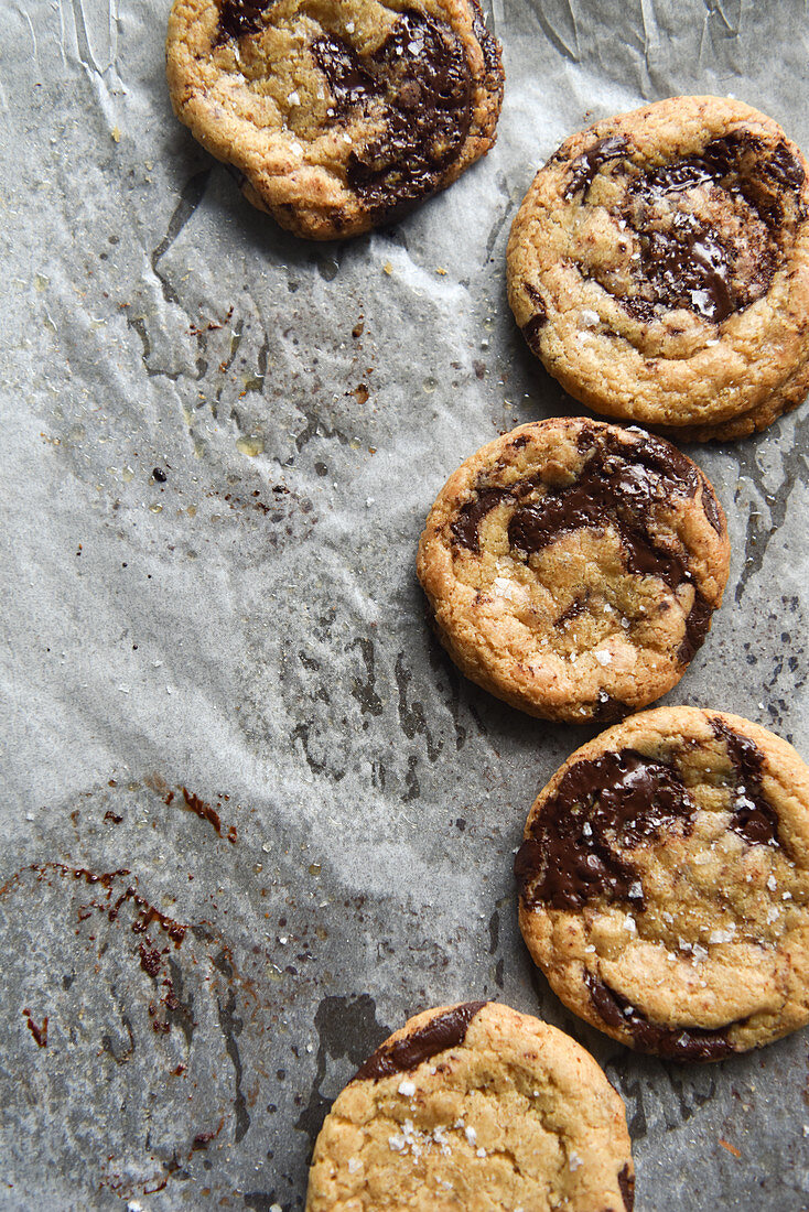 Selbstgebackene Chocolate Chip Cookies