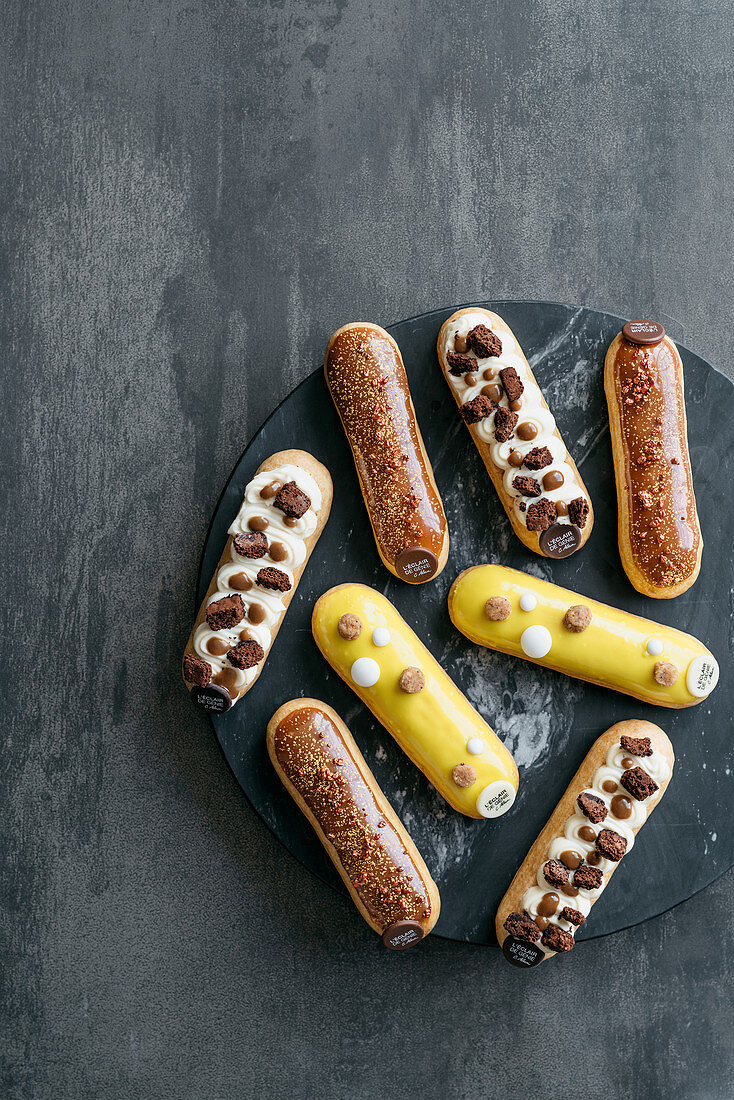 Tiramisu-Eclairs, Karamell-Eclairs und Limonen-Eclairs