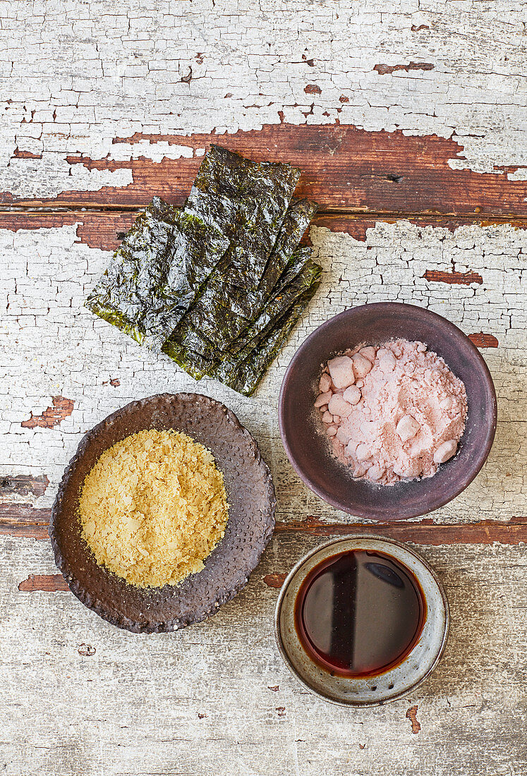 Vegane Produkte - Nori, Kala Namak, Nährhefe, Flüssigrauch