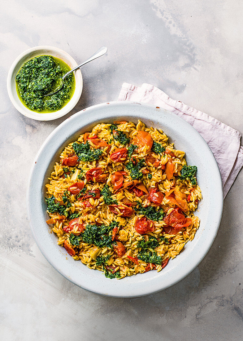 Orzo with cherry tomatoes and pesto