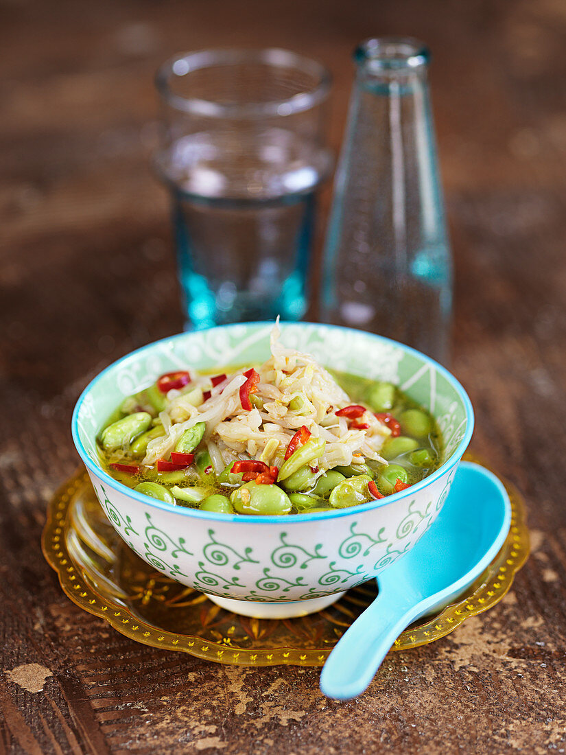 Asian soy bean soup with chilli