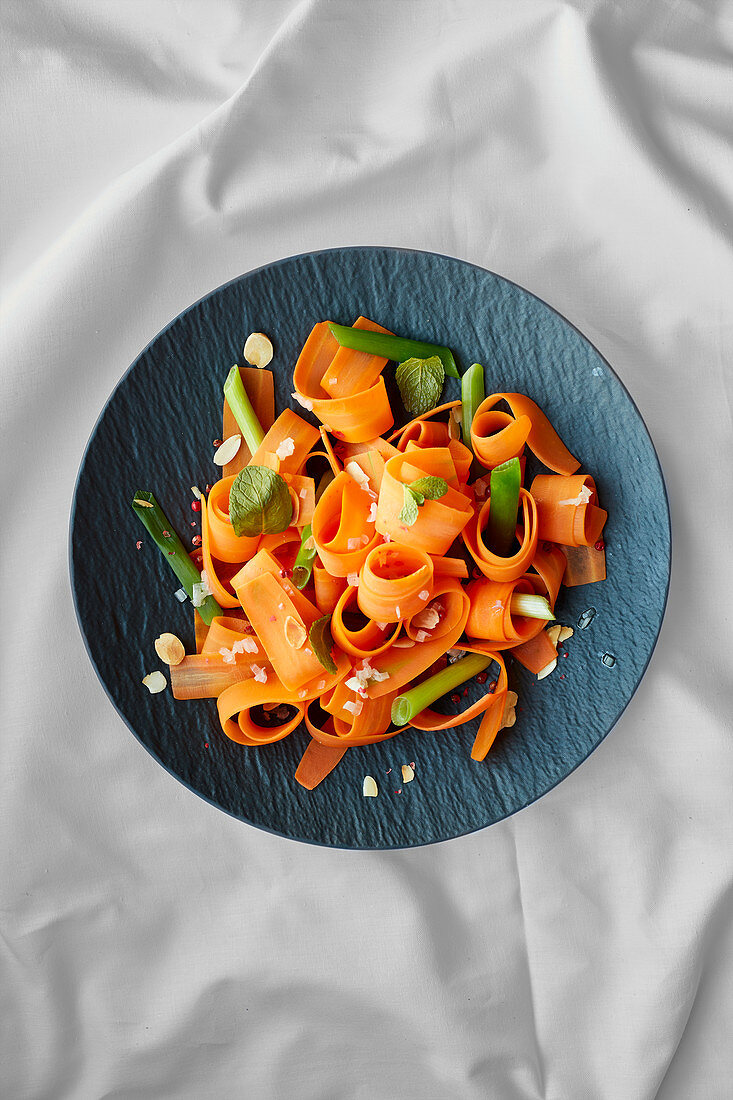 Carrot salad with spring onions