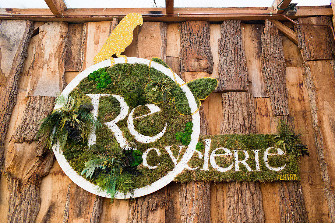 The green logo of 'La Recyclerie', Paris, France