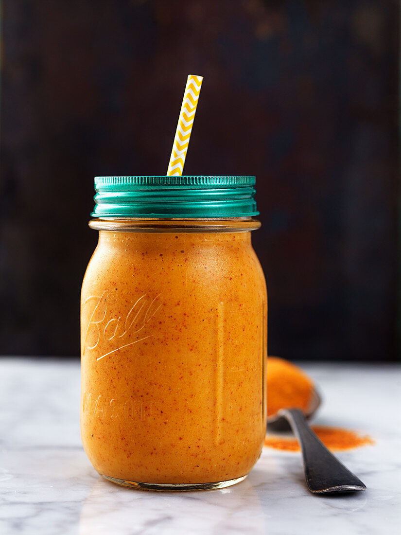 Karottensmoothie mit Orange und Paprika