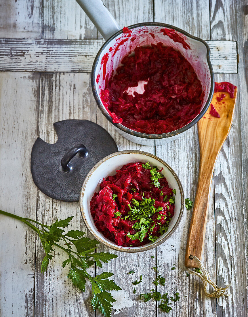Ayurvedic beetroot chutney with apple and ginger