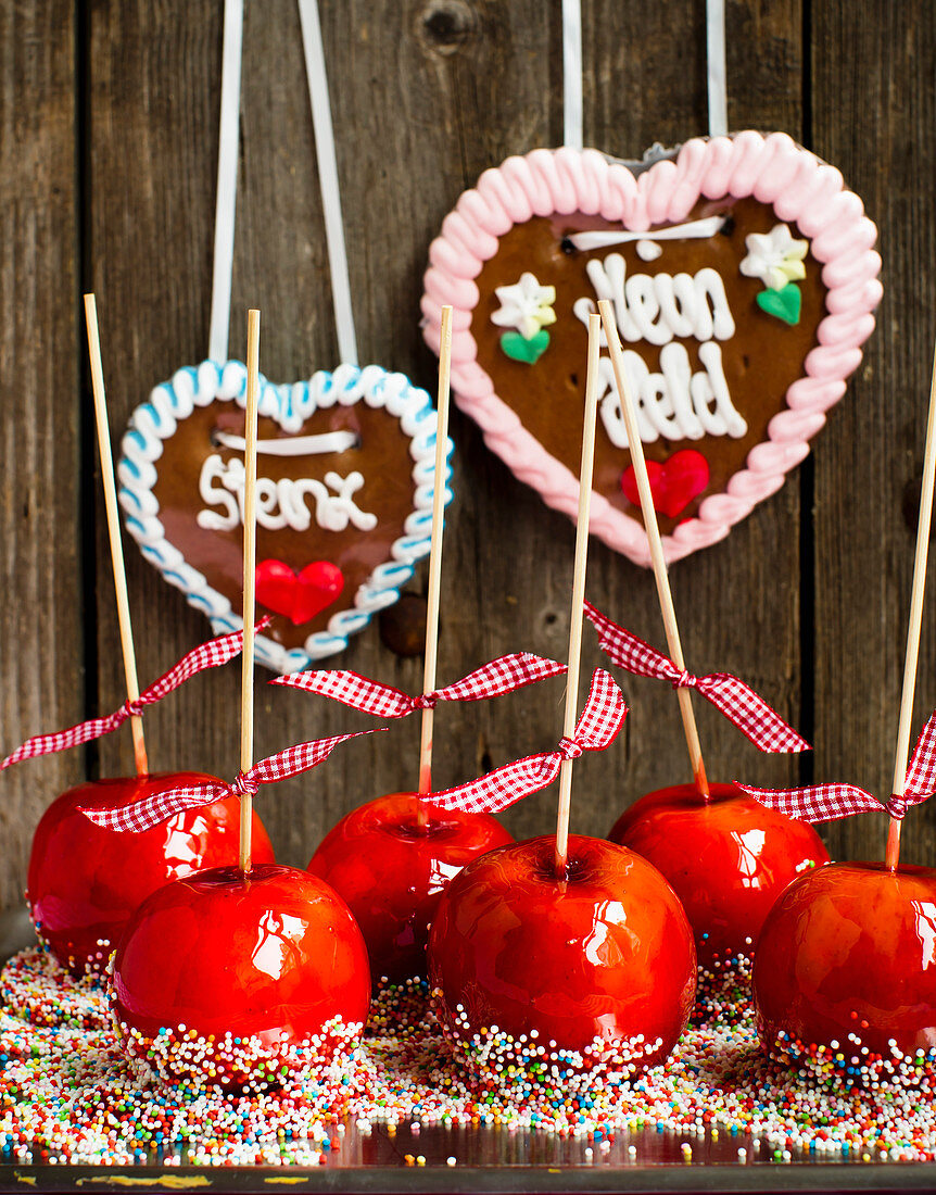 Paradise apples (red candied apples)