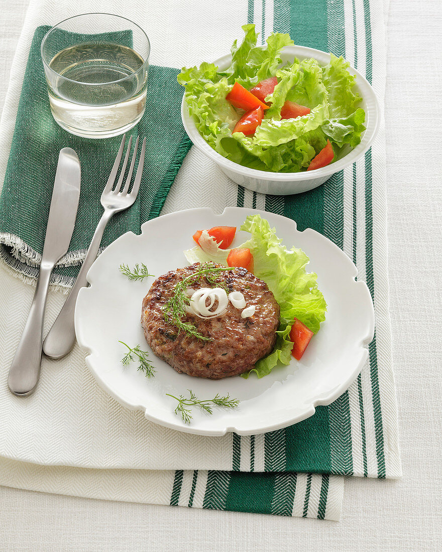 Lamm-Schweinefleisch-Burger mit Fenchel