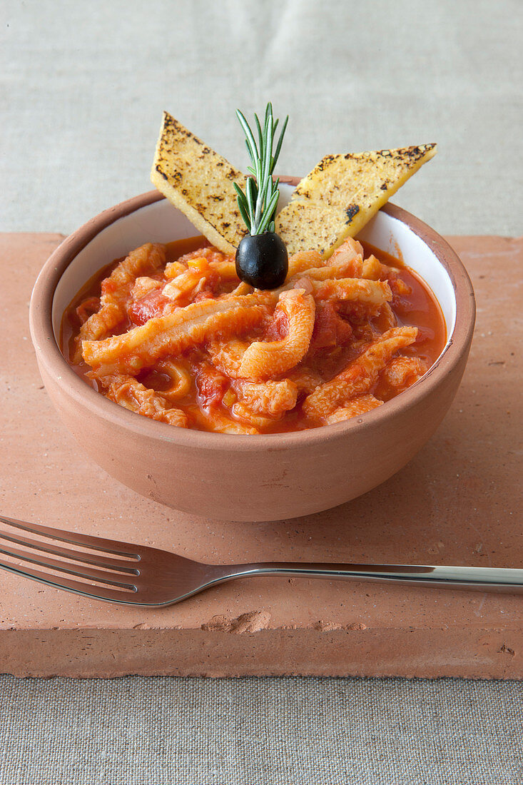 Trippa alla fiorentina (Kutteln in Tomatensauce, Italien)