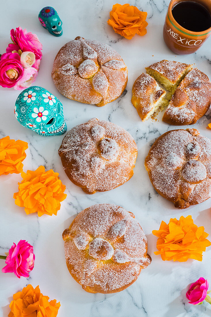 Pan de Muerto (sweet breads for the Day of the Dead, Mexico)