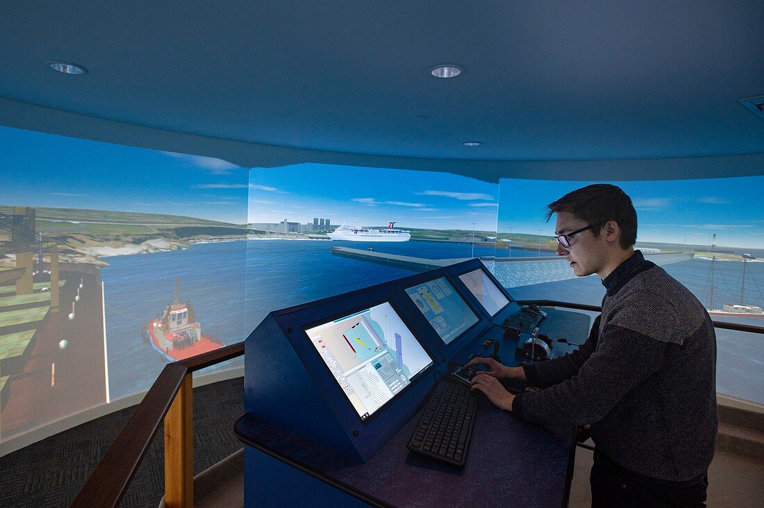 Port and harbour design and training simulator