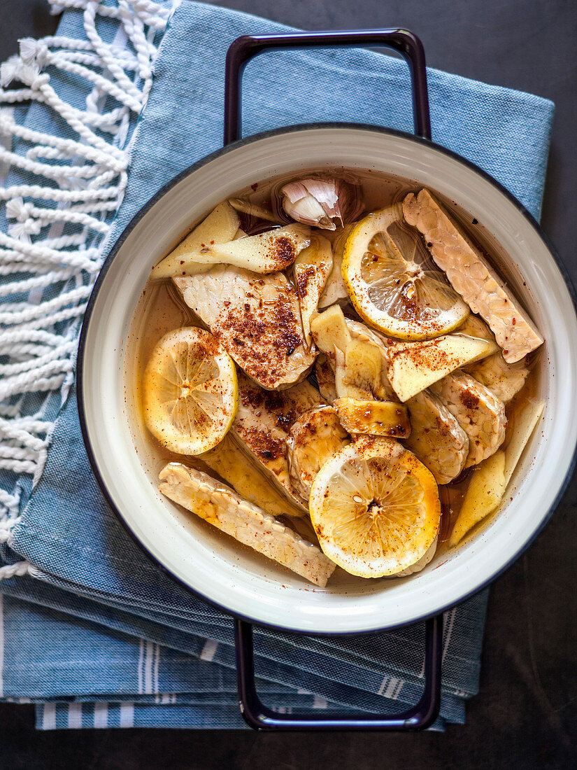 Mariniertes Tempeh