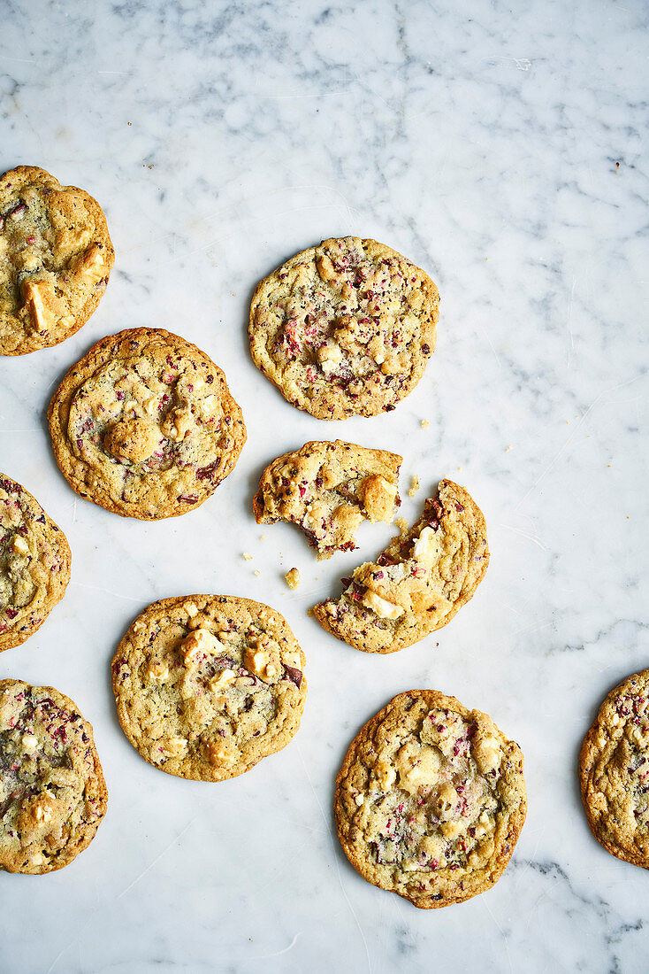 Double-Chocolate-Walnuss-Cookies mit Baiser