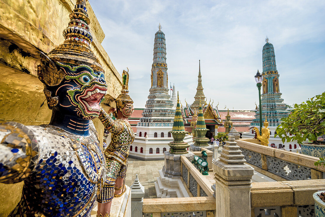 Karyatide an das Gold Chedi, Grand Palace, Rattanakosin, Bangkok, Thailand