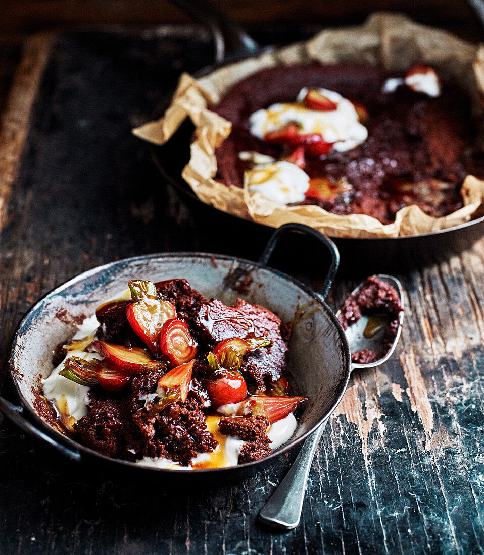 Veganer Schokoladen-Rote-Bete-Pudding aus der Pfanne