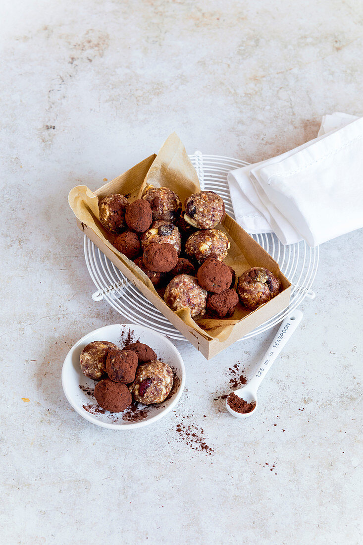 Baked apple energy balls and mocha balls