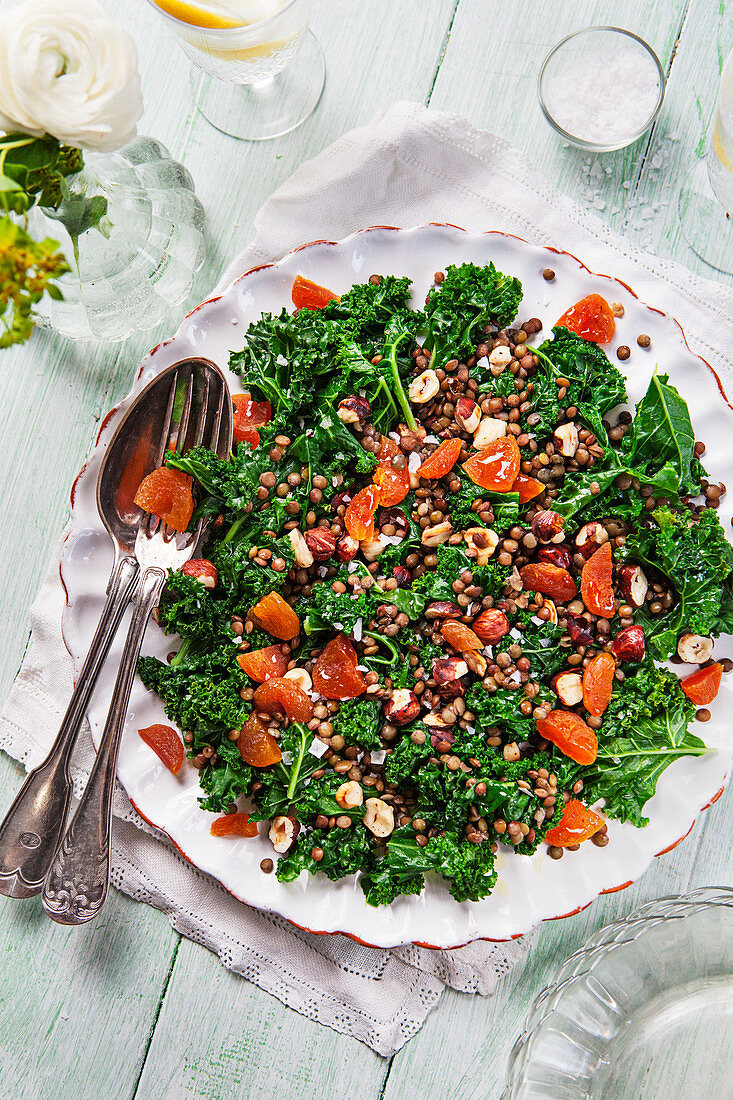 Kale salad with lentils, dried figs and hazelnuts