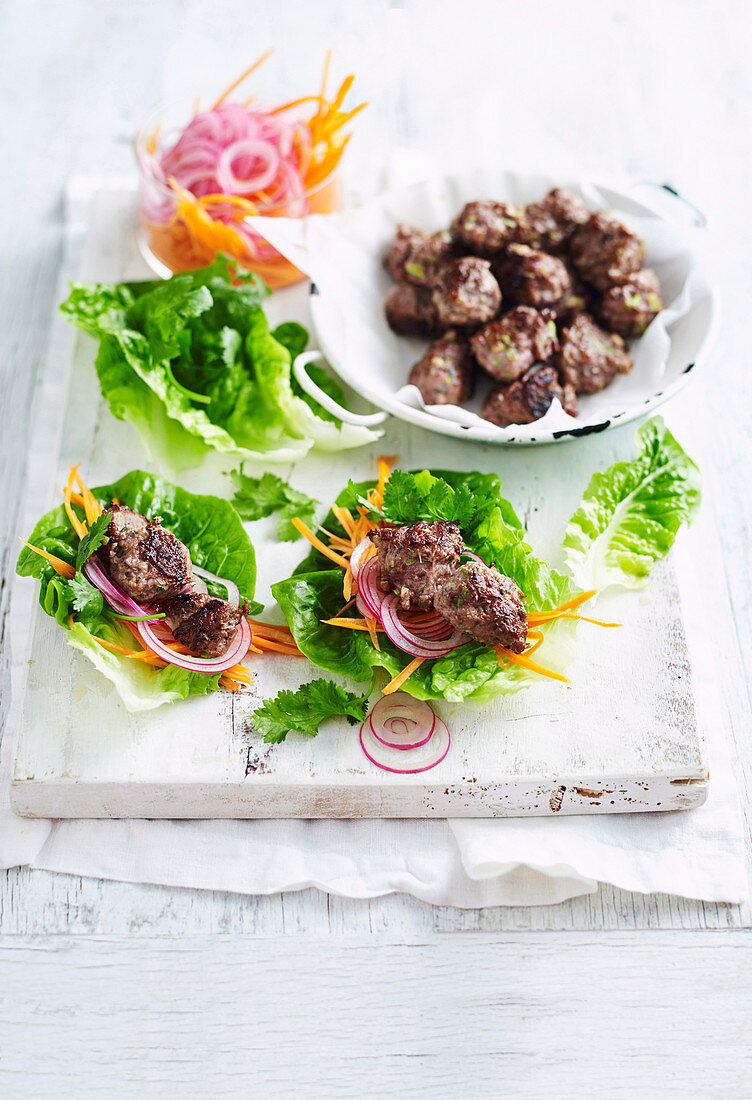 Low-Carb Beef and Pickled Veg Banh Mi