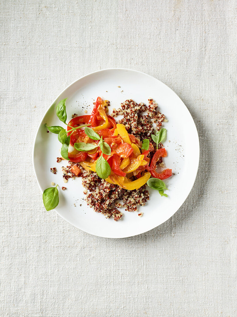 Quinoa risotto with a pepper medley