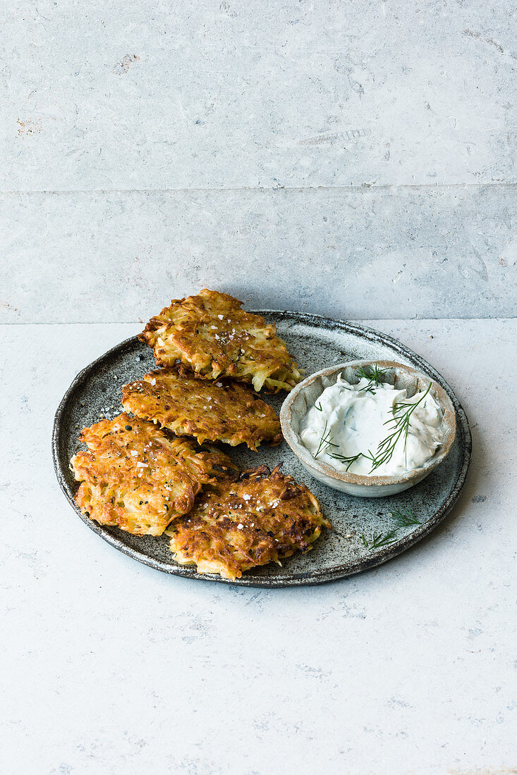 Israeli lathkes with parsley root