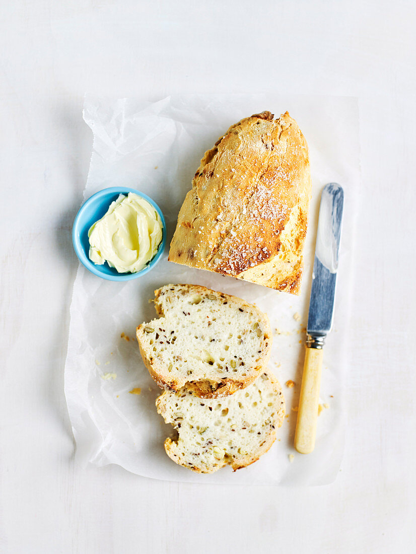 Dreierlei-Käse-Brot (glutenfrei)