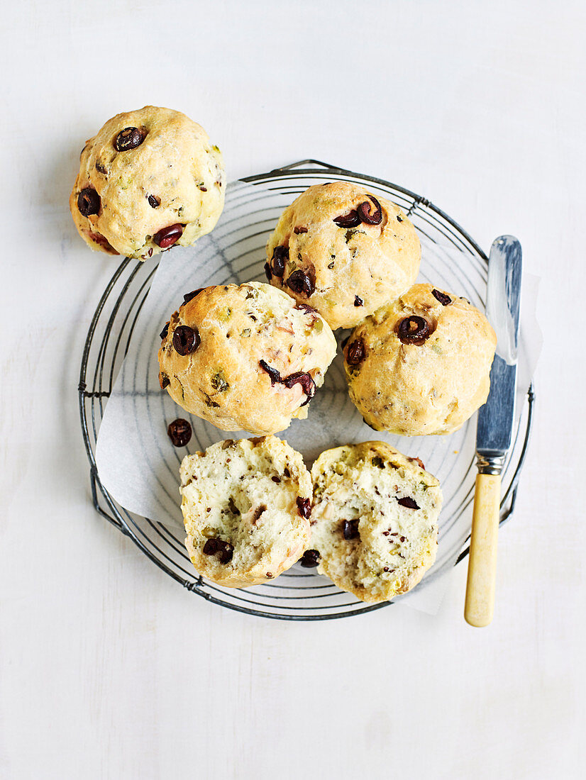 Olive and Oregano Pull-Apart Rolls (gluten-free)