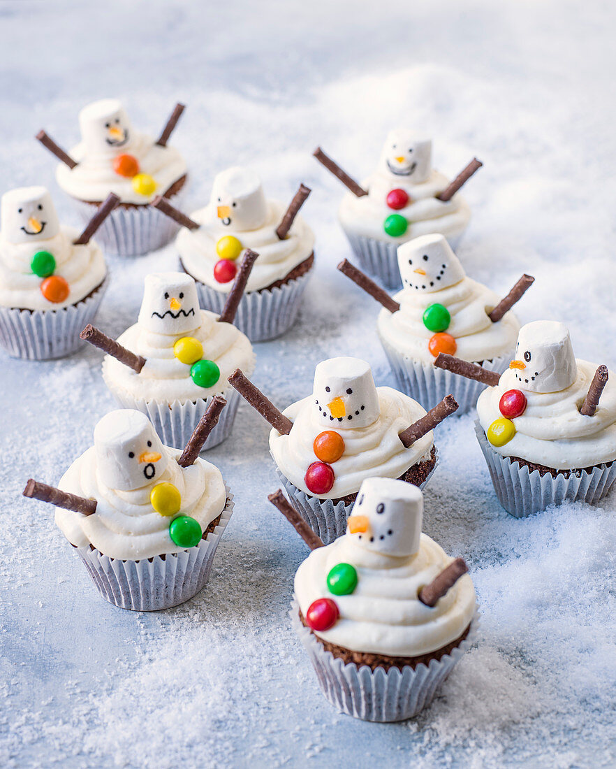 Melting Snowman Cupcakes