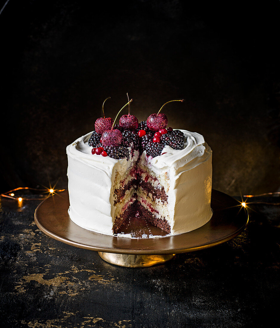 Trifle layer cake