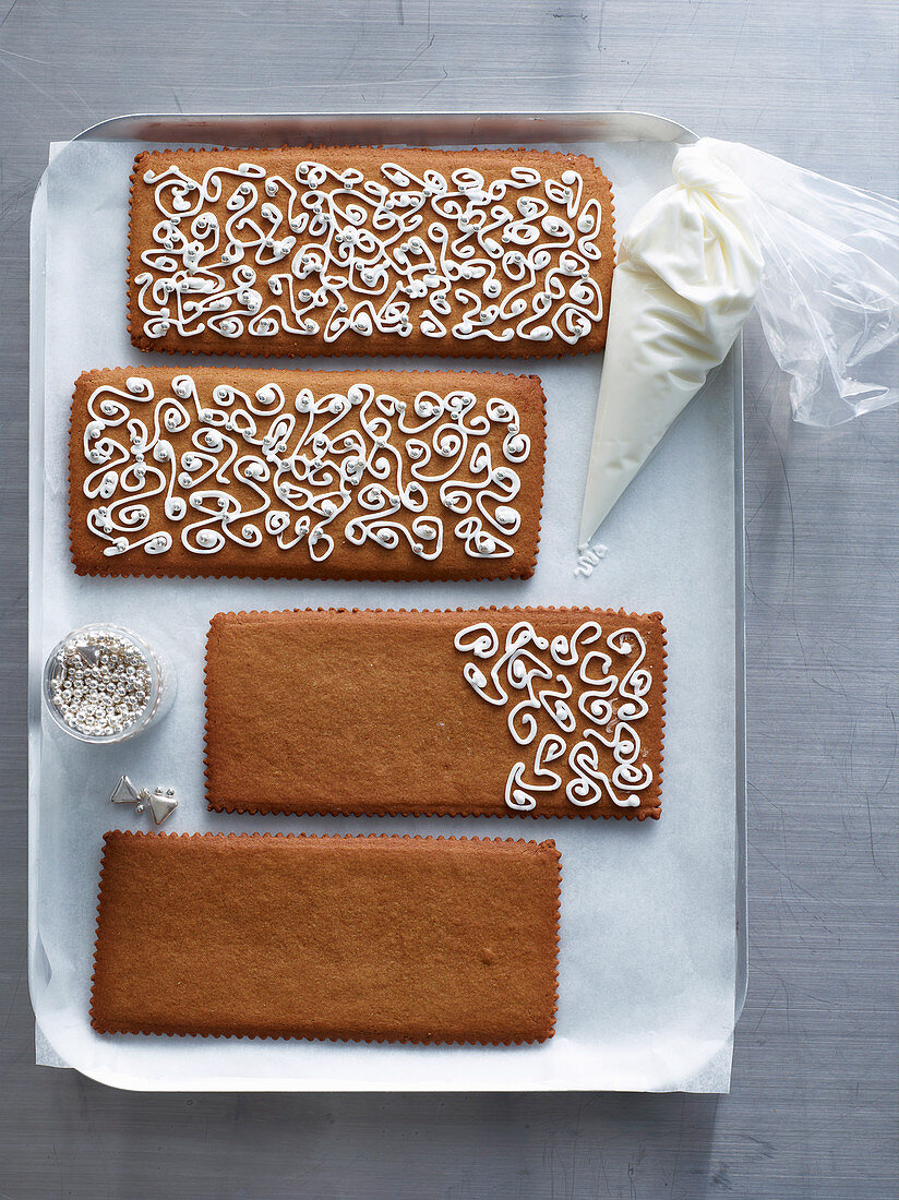 Lebkuchen mit Zuckerglasur-Ornament