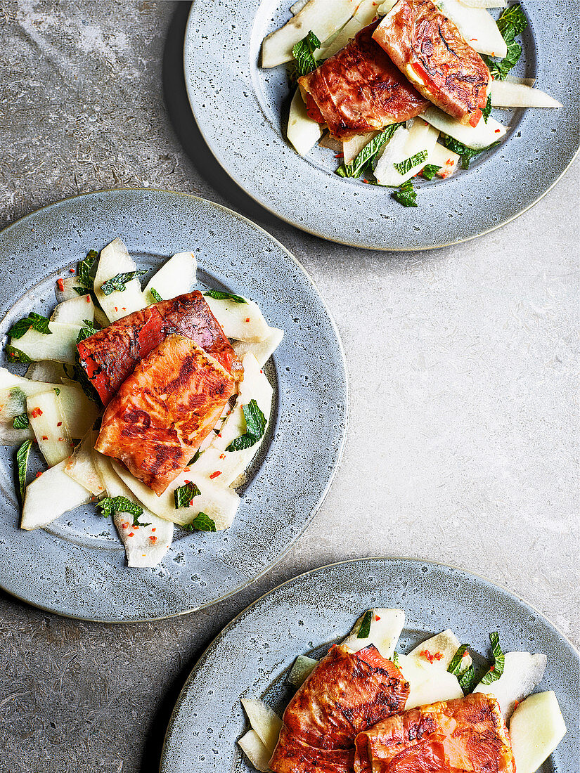 Halloumi salad