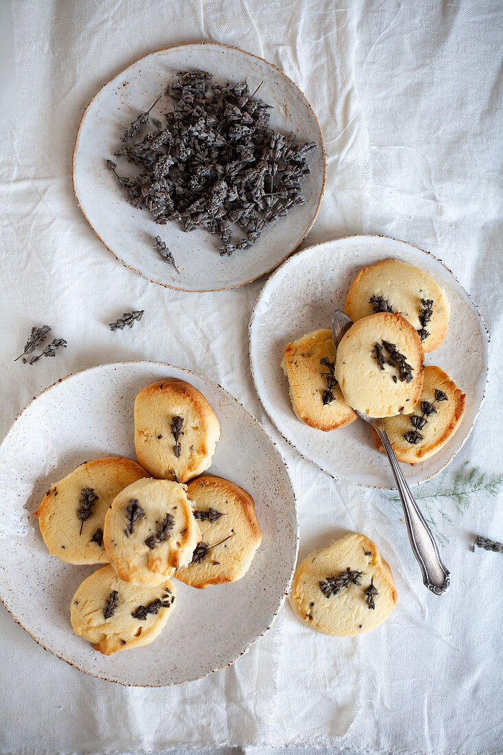 Butter cookies with lavender