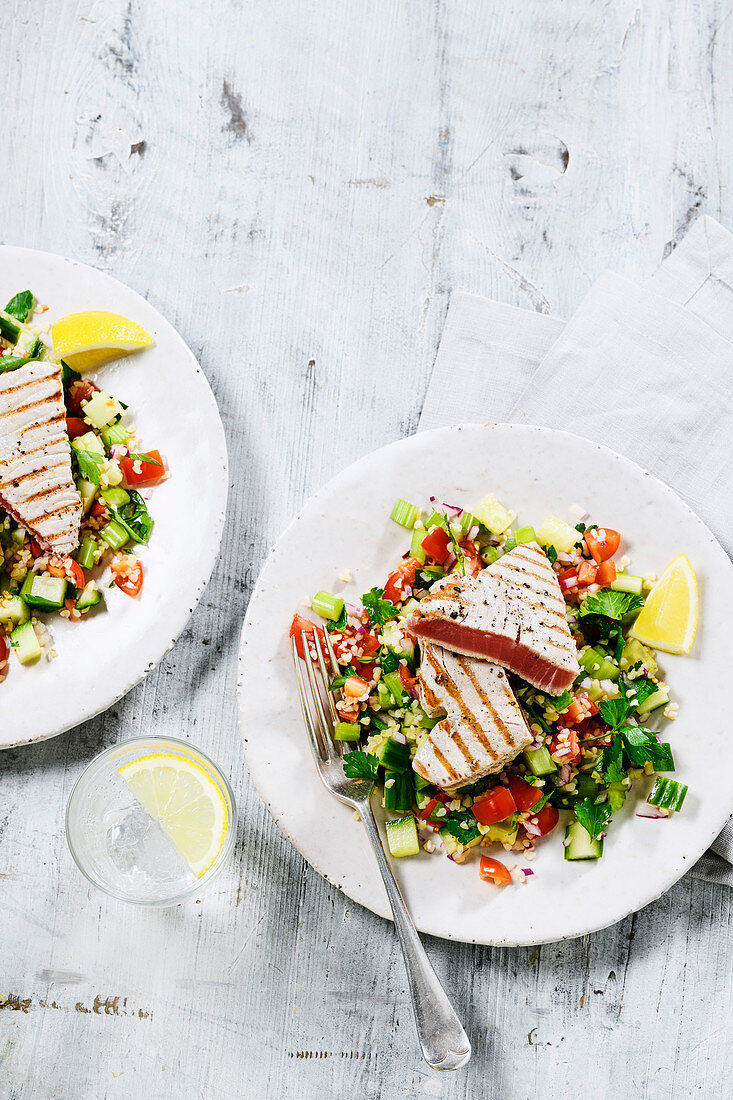 Chargrilled tuna with crunchy lemon bulgar salad