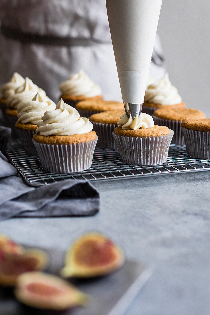 Fig cupcakes with vanilla frosting