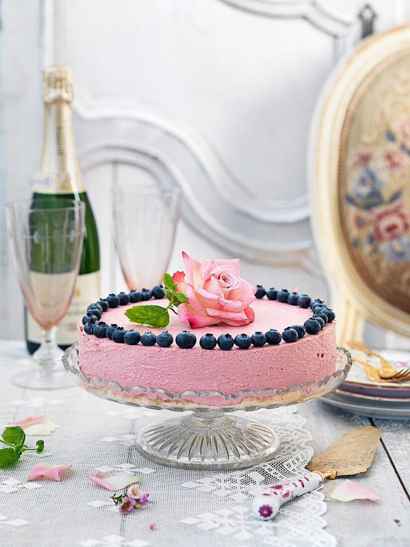 Raspberry mousse cakes with blueberries