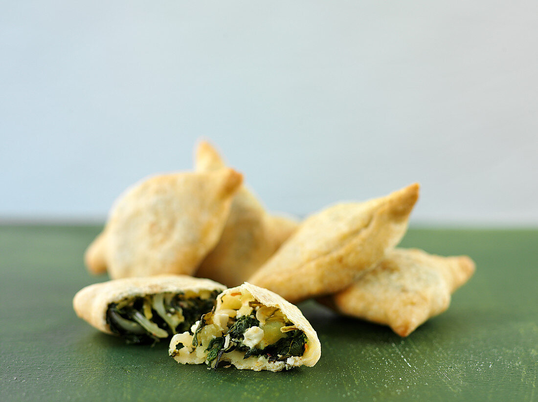 Samosas with potatoes and spinach