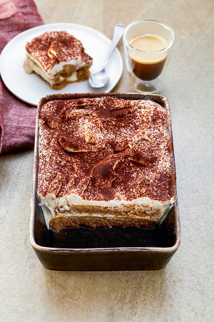 Light tiramisu with ricotta yoghurt cream