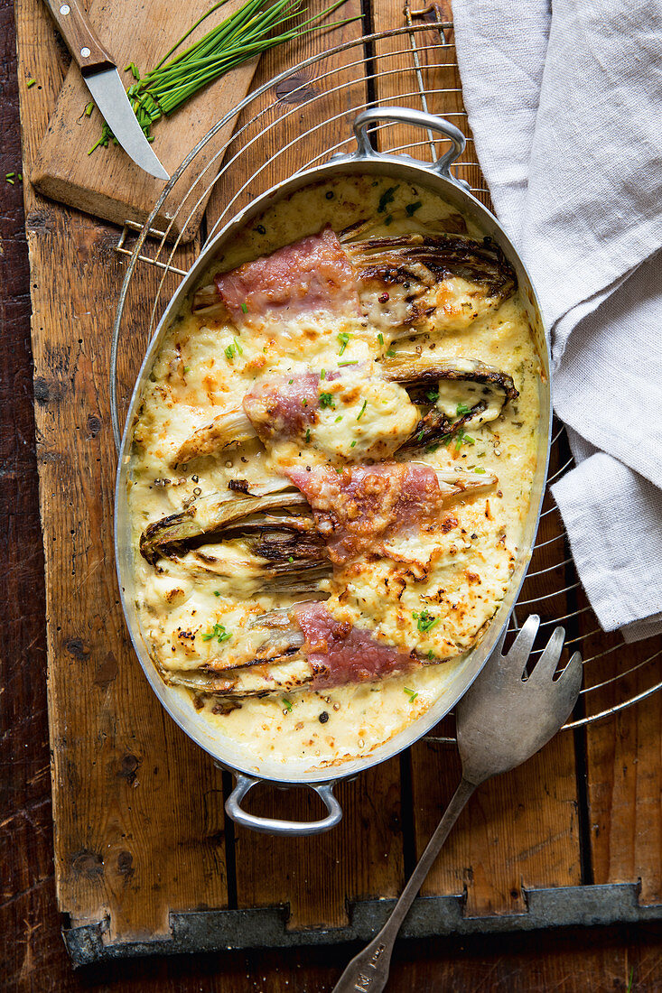 Chicory gratin with ham and mascarpone (keto cuisine)