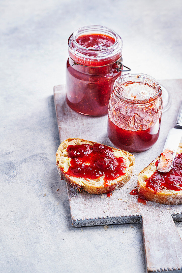 Strawberry and Pimm's boozy jam
