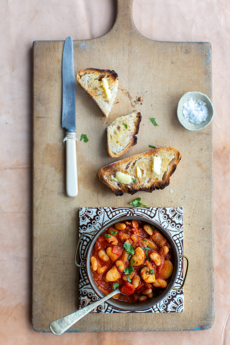 Baked beans with butter toast