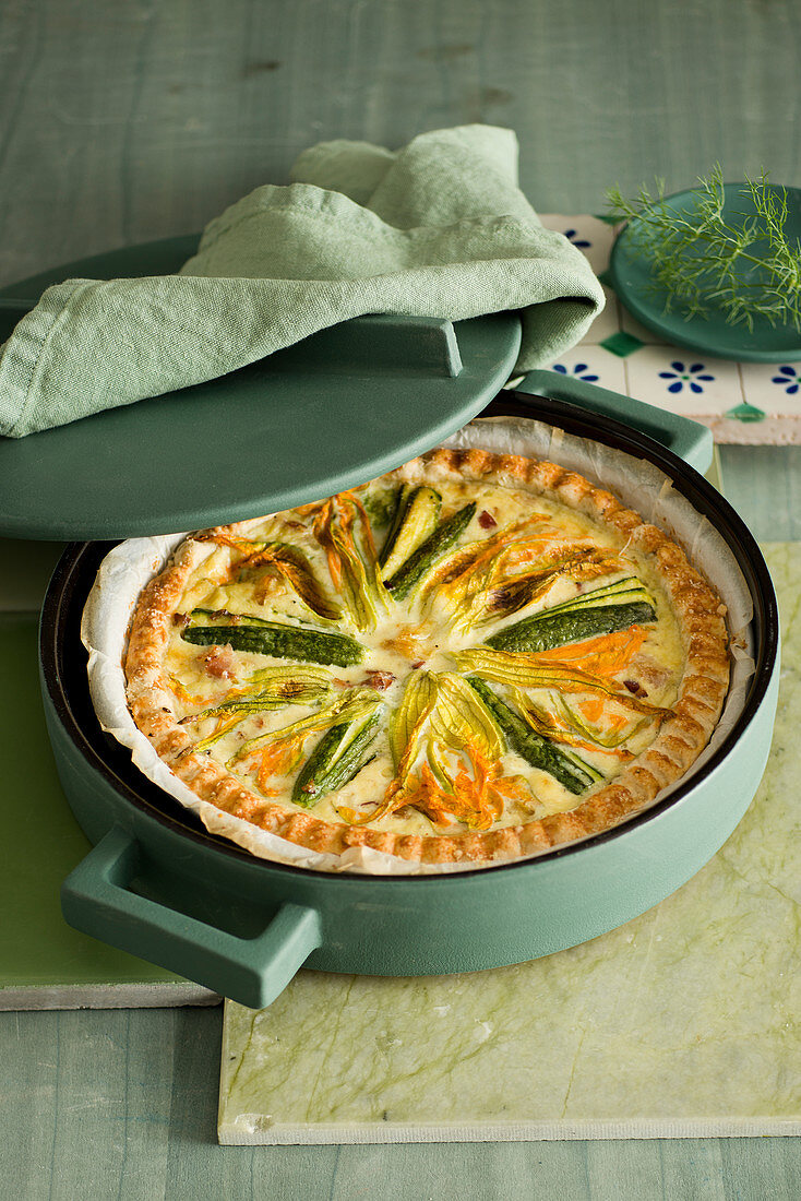 Zucchini-Quiche mit Bacon und Safran