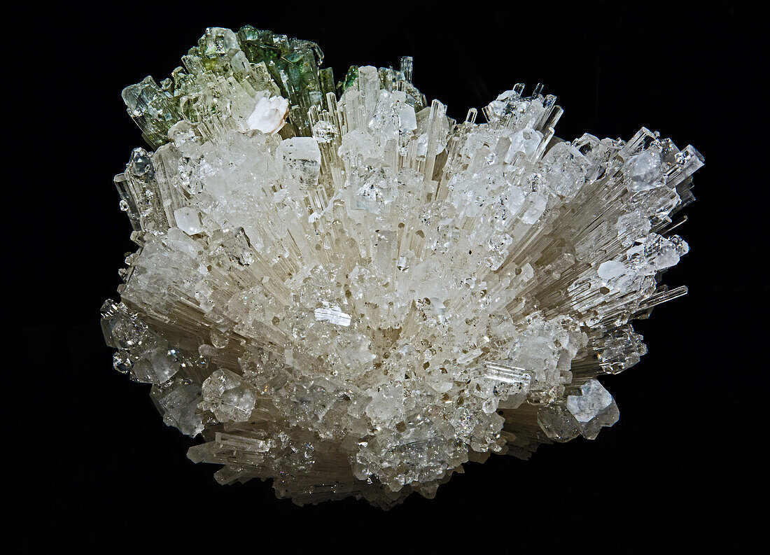 Fluorapophyllite on Scolecite