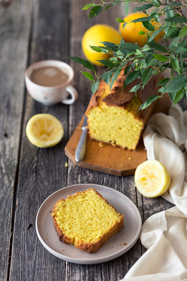 Lemon bundt cake