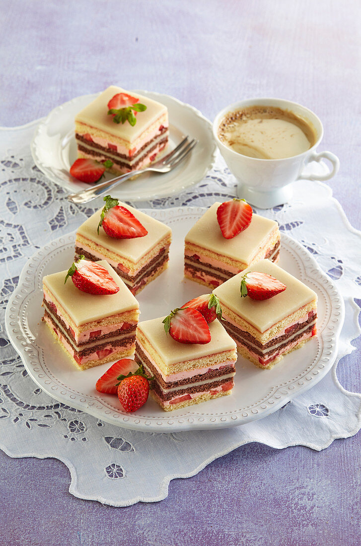 Marchpane cuts with strawberries