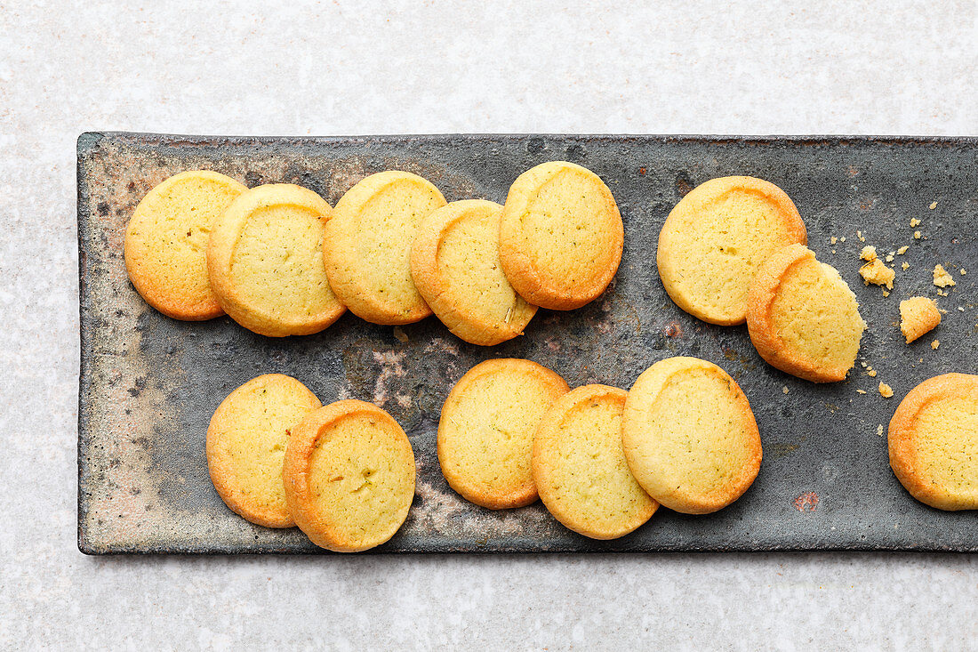 Lemon thyme and vanilla biscuits